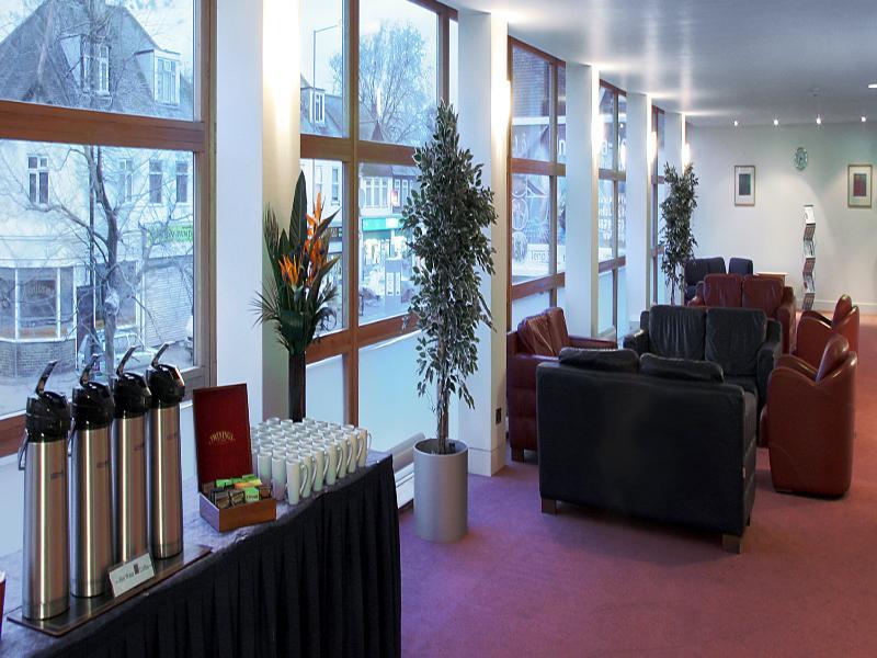 St Giles Heathrow - A St Giles Hotel Feltham Экстерьер фото
