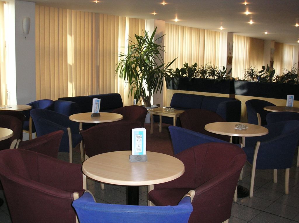 St Giles Heathrow - A St Giles Hotel Feltham Экстерьер фото