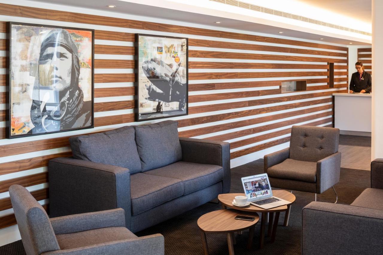 St Giles Heathrow - A St Giles Hotel Feltham Экстерьер фото