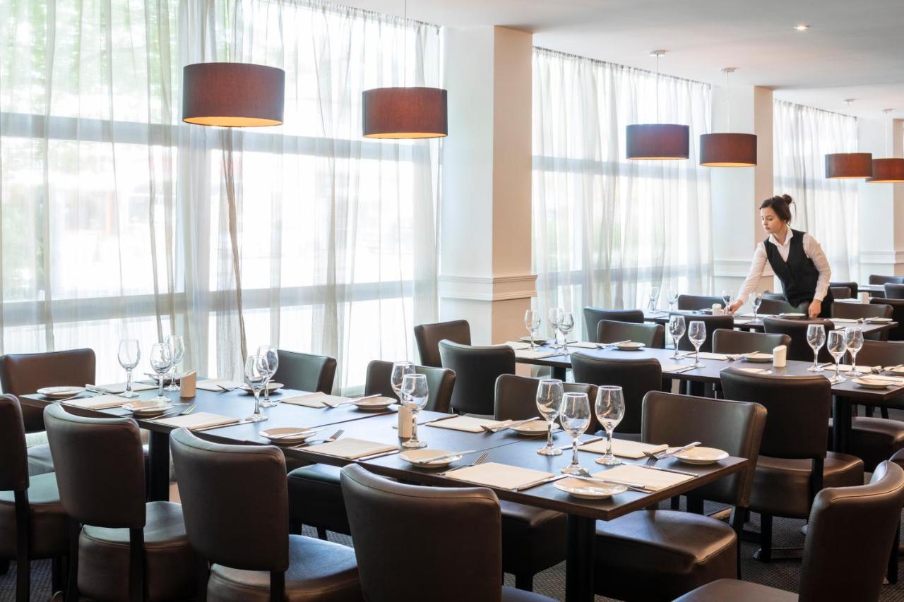 St Giles Heathrow - A St Giles Hotel Feltham Экстерьер фото