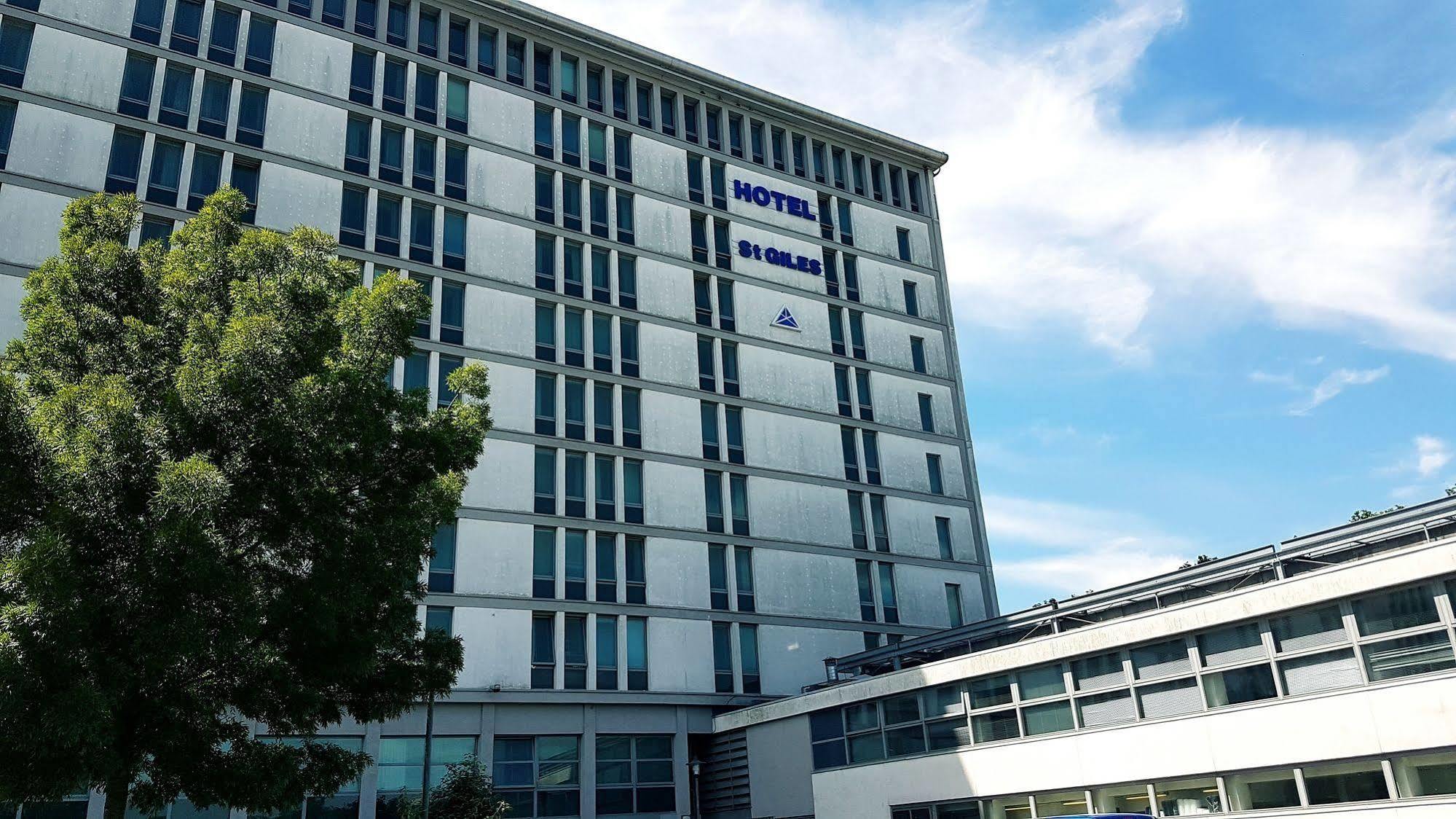 St Giles Heathrow - A St Giles Hotel Feltham Экстерьер фото